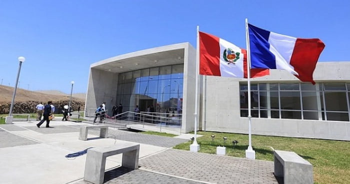 VISITA AL CENTRO NACIONAL DE OPERACIONES DE IMÁGENES SATELITALES(CNOIS)